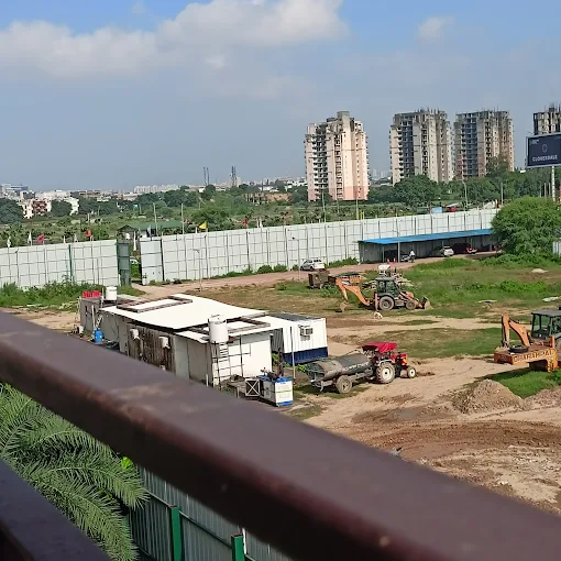 Signature Global Titanium spr 71 